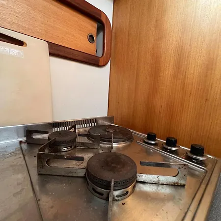 Ботель Boat And Breakfast *